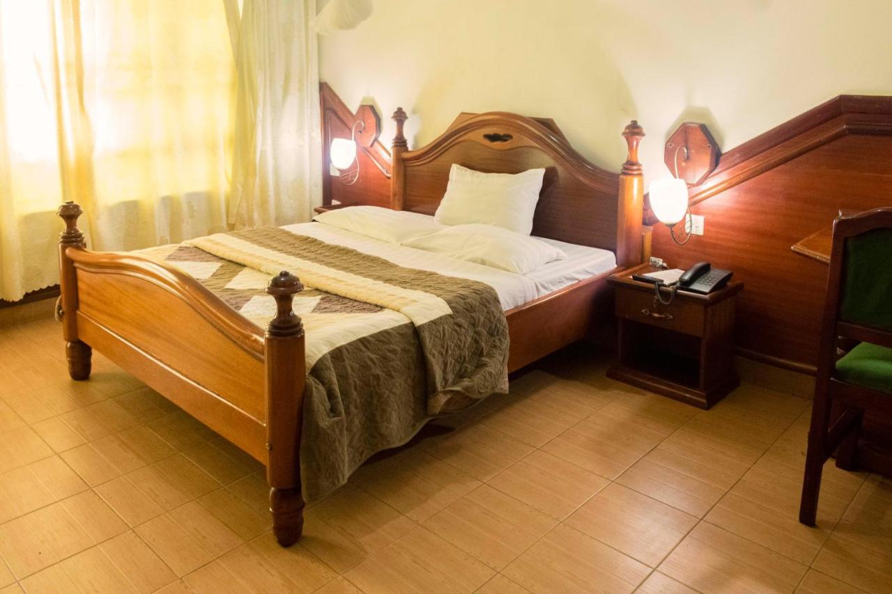 Palm World Hotels Mbarara Екстериор снимка