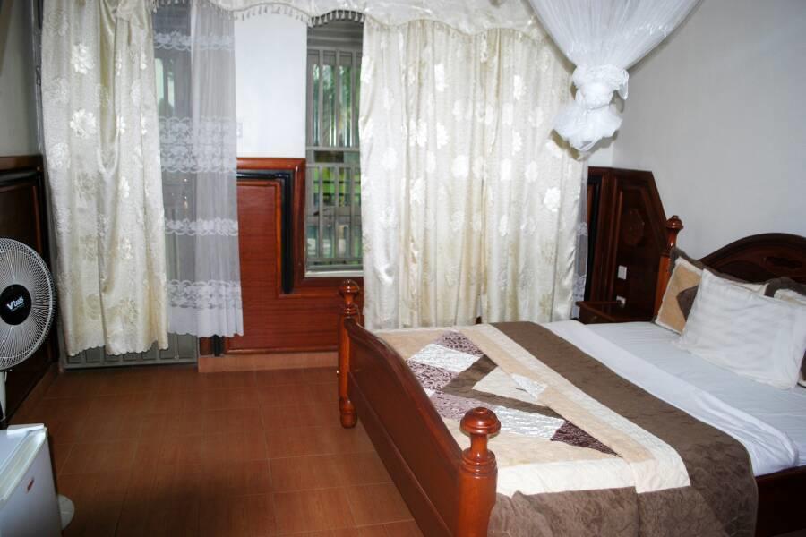 Palm World Hotels Mbarara Екстериор снимка