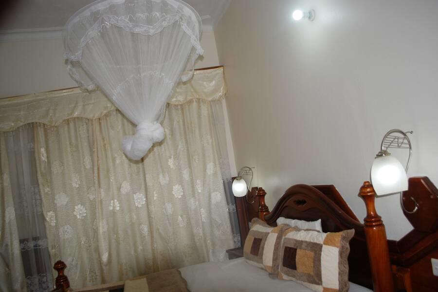 Palm World Hotels Mbarara Екстериор снимка